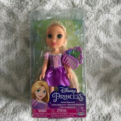 Muneca Pequena Rapunzel Disney Princess de 15 cm con Cepillo