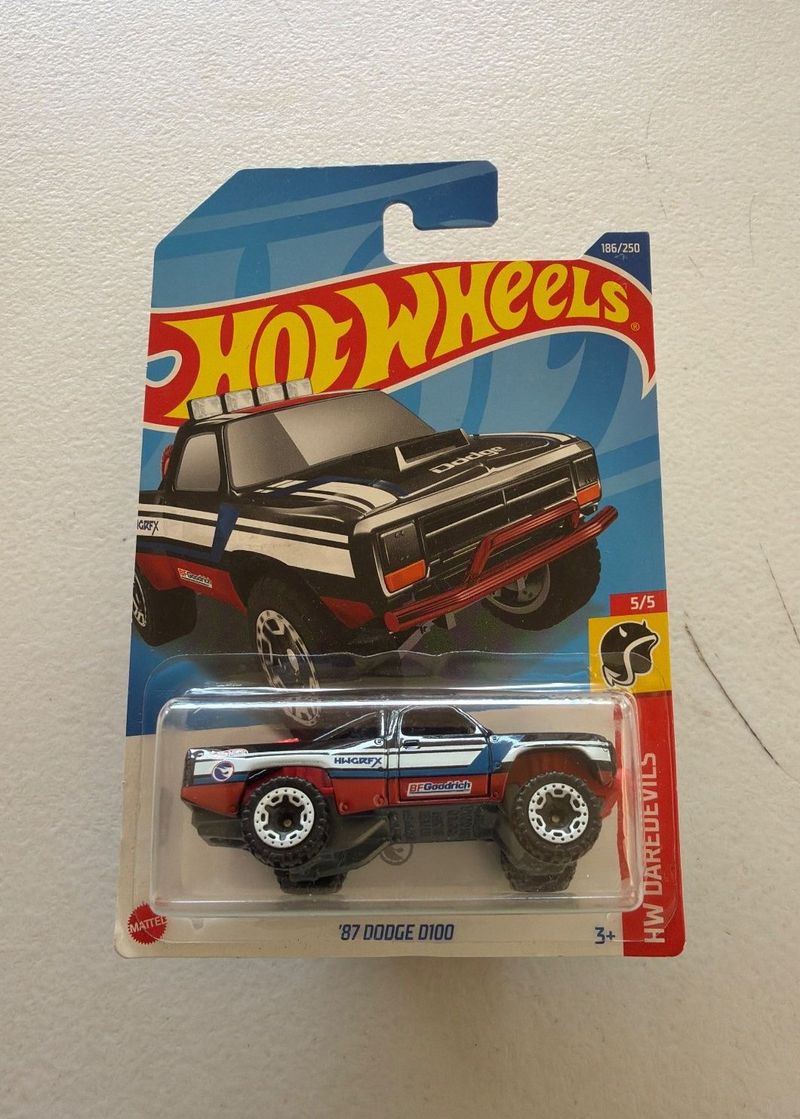 Hot Wheels '87 Dodge D100 HW Daredevils 186/250