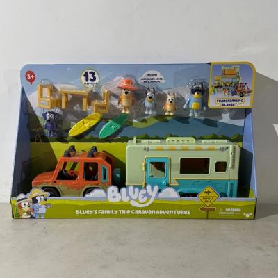 Bluey Family Trip Caravan Adventures Set de Juego con 13 Piezas