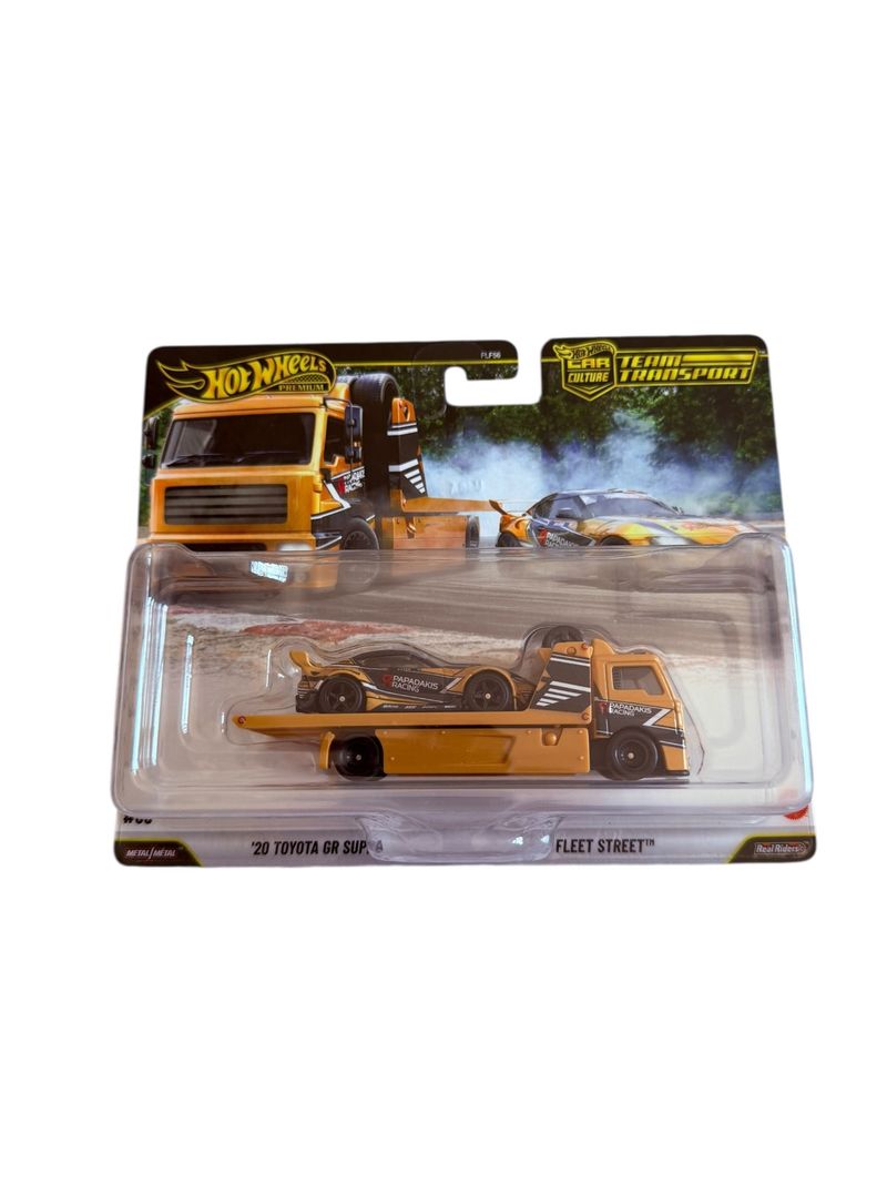 Hot Wheels Team Transport '20 Toyota GR Supra y Fleet Street