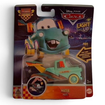Empaque de Disney Pixar Cars con el camión Mate verde menta que se ilumina