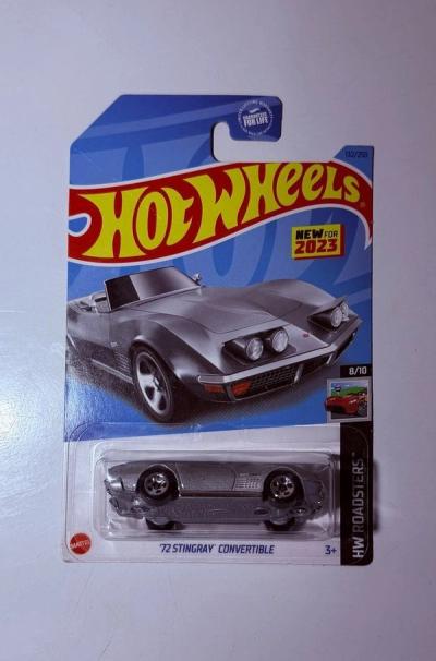 Hot Wheels '72 Stingray Convertible HW Roadsters 2023