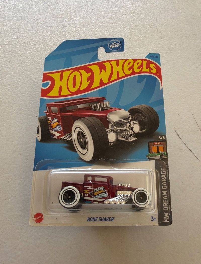 Hot Wheels Bone Shaker HW Dream Garage Rojo