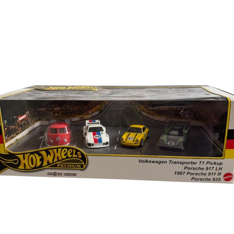 Hot Wheels Premium Set Volkswagen Transporter T1 Porsche 917 LH 1967 Porsche 911 R Porsche 935