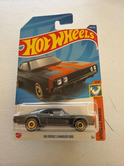 Hot Wheels '69 Dodge Charger 500 Muscle Mania 209/250