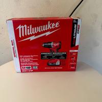 Milwaukee M18 Compact Brushless 1/2 Drill/Driver Kit 3601-21P