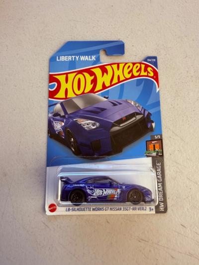 Hot Wheels LB-Silhouette Works GT Nissan 35GT-RR Ver.2 Liberty Walk