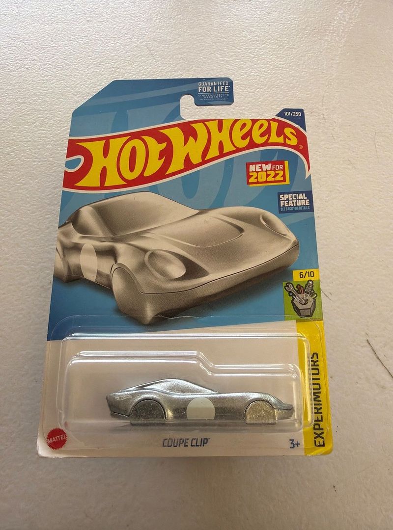 Hot Wheels Coupe Clip Experimotors 2022