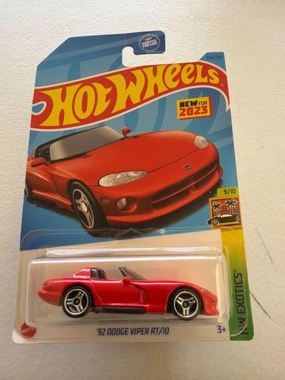 Hot Wheels '92 Dodge Viper RT/10 HW Exotics 2023