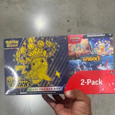 Pokemon TCG Scarlet & Violet Surging Sparks 2-Pack Elite Trainer Box y Booster Bundle