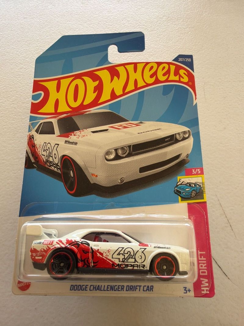 Hot Wheels Dodge Challenger Drift Car HW Drift 207/250