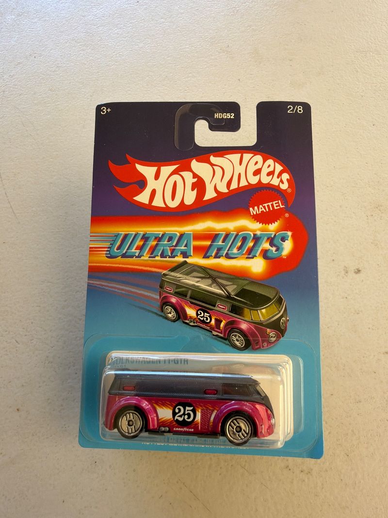 Hot Wheels Ultra Hots Volkswagen T1-GTR 2/8 HDG52