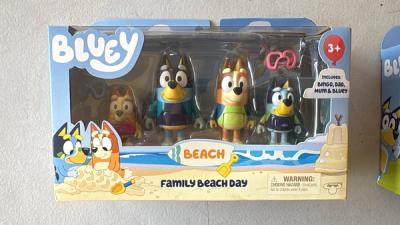 Bluey Family Beach Day Set de Figuras de Playa