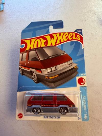 Hot Wheels 1986 Toyota Van HW J-Imports 173/250
