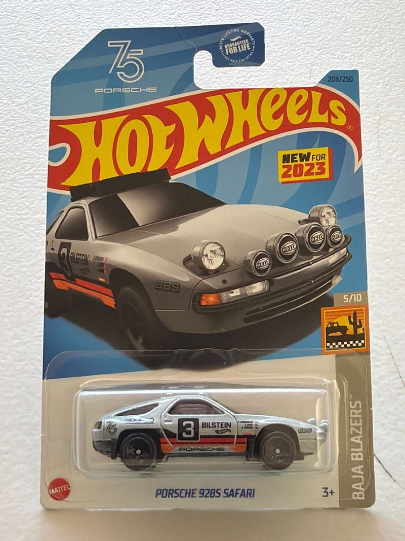 Hot Wheels Porsche 928S Safari Baja Blazers 2023
