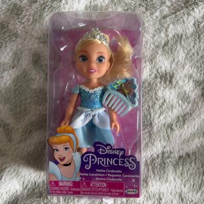 Muneca Pequena Cenicienta Disney Princess Jakks Pacific