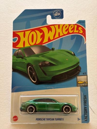 Hot Wheels Porsche Taycan Turbo S Factory Fresh 149/250
