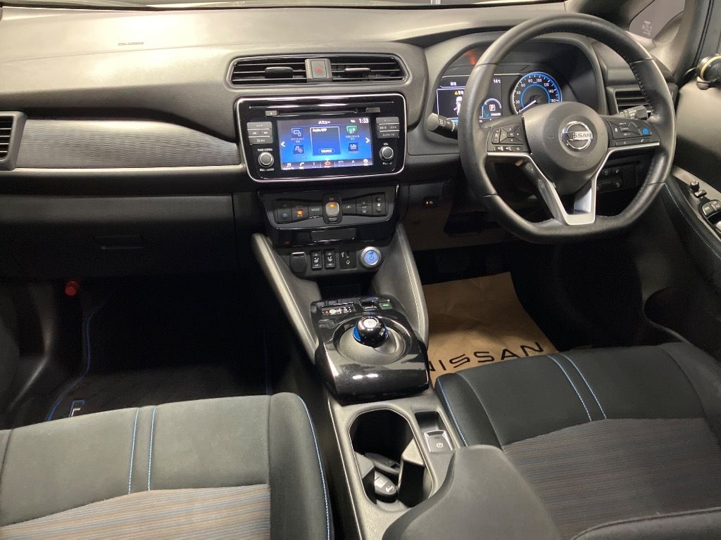 2018 Nissan Leaf X - Interior