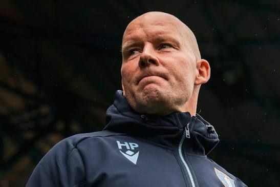 Henrik Pedersen leaves Sheffield Wednesday with immediate effect
