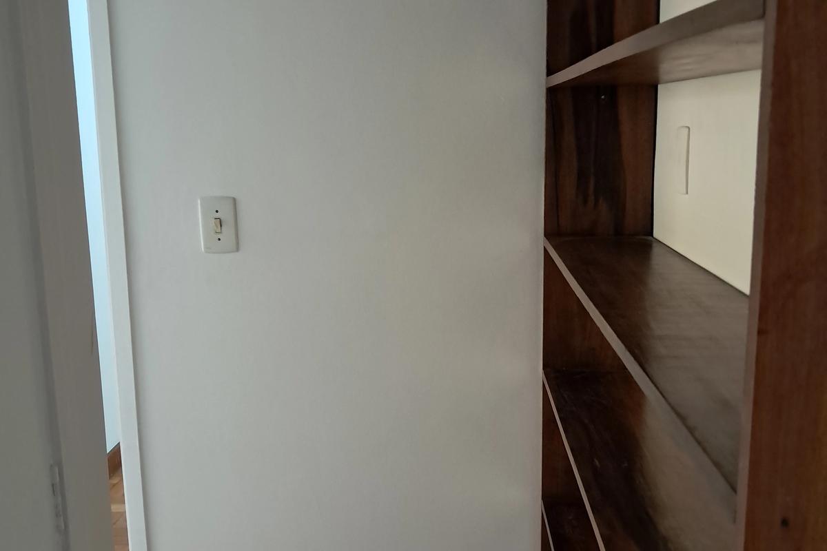  Charmoso apartamento de fundos com 122m2, em rua silenciosa e arborizada. — foto 6