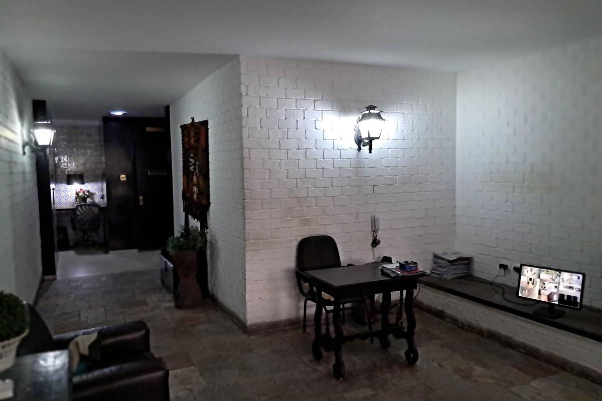  Charmoso apartamento de fundos com 122m2, em rua silenciosa e arborizada. — foto 22