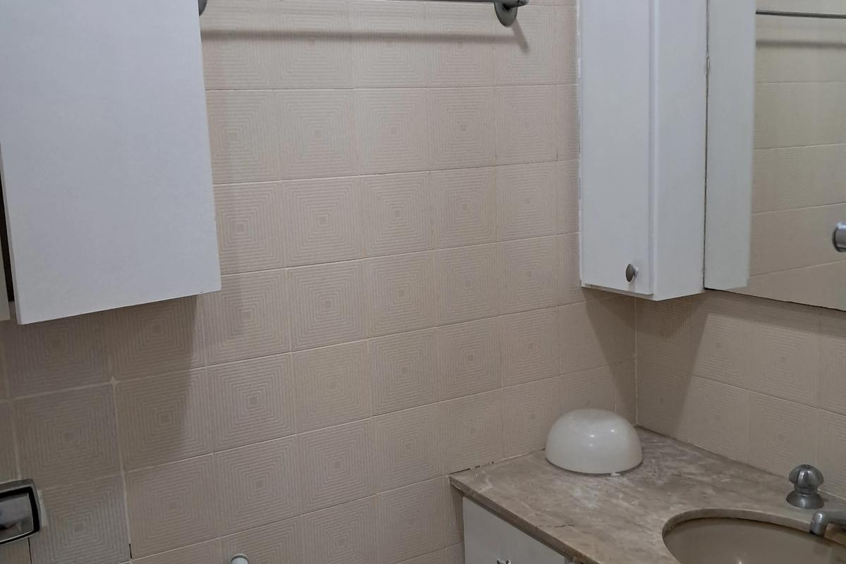  Charmoso apartamento de fundos com 122m2, em rua silenciosa e arborizada. — foto 12
