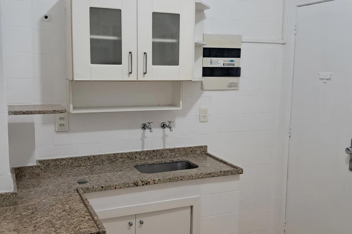  Charmoso apartamento de fundos com 122m2, em rua silenciosa e arborizada. — foto 16