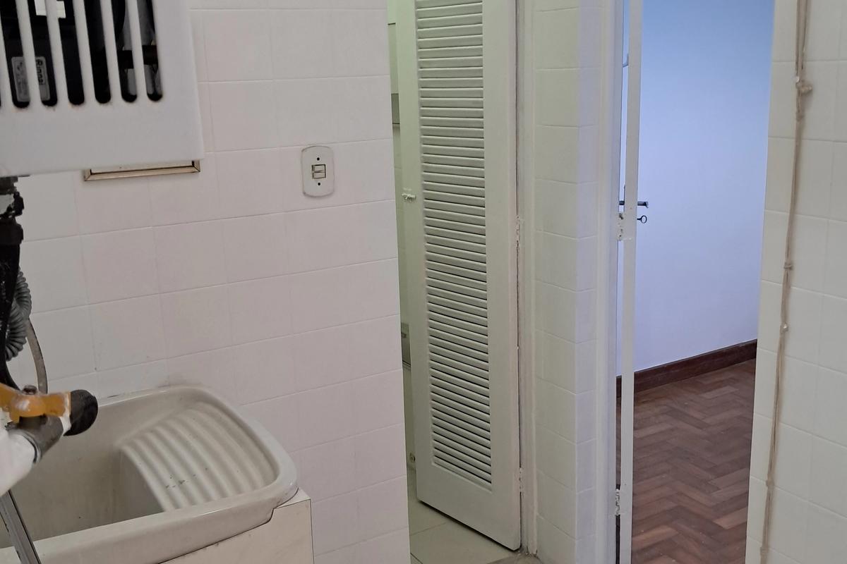 Charmoso apartamento de fundos com 122m2, em rua silenciosa e arborizada. — foto 18