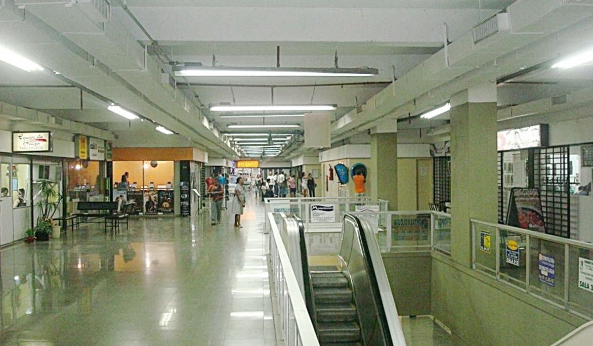 Loja com sobreloja de luxo — foto 1