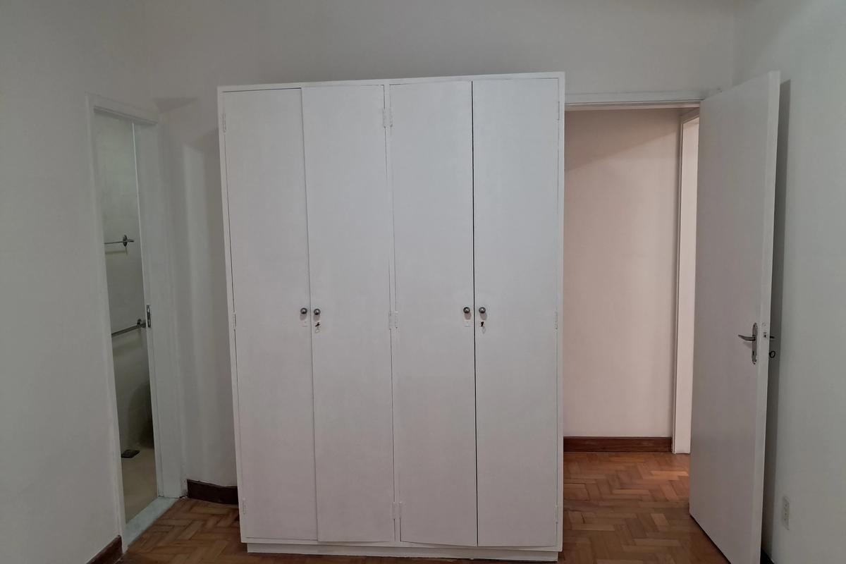 Charmoso apartamento de fundos com 122m2, em rua silenciosa e arborizada. — foto 10