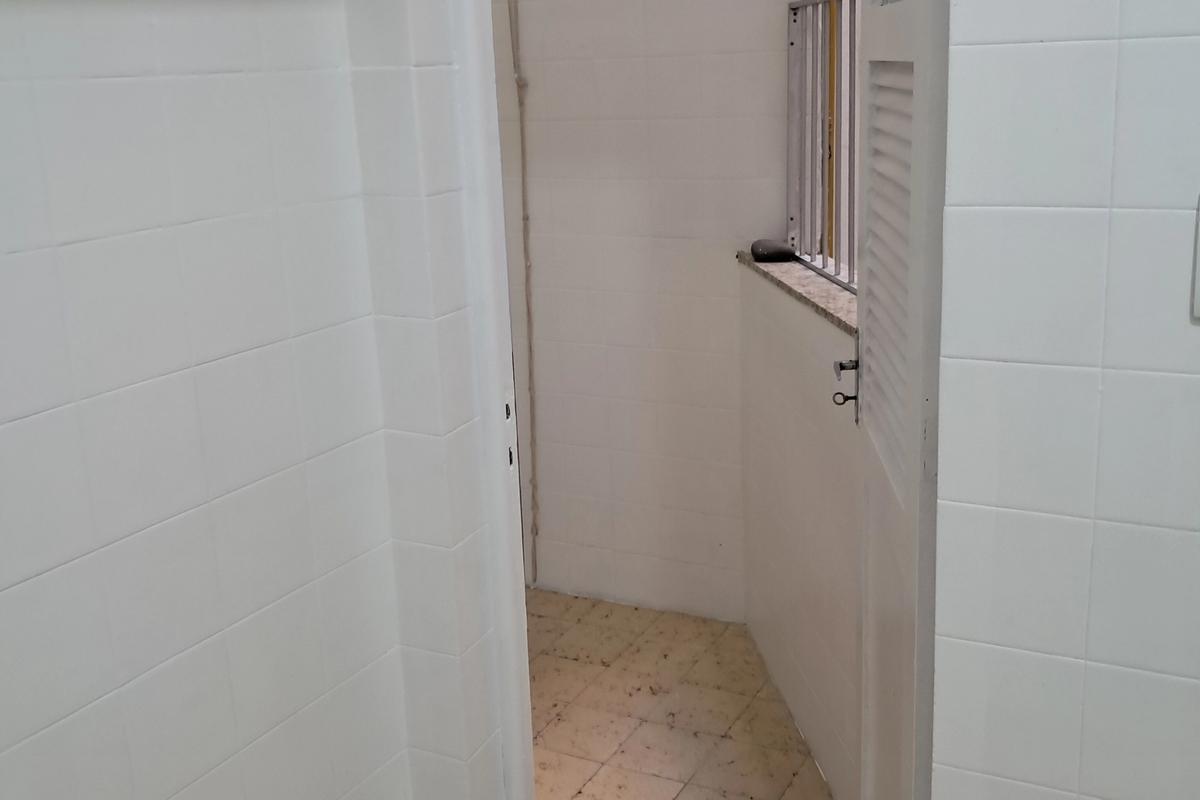 Charmoso apartamento de fundos com 122m2, em rua silenciosa e arborizada. — foto 17