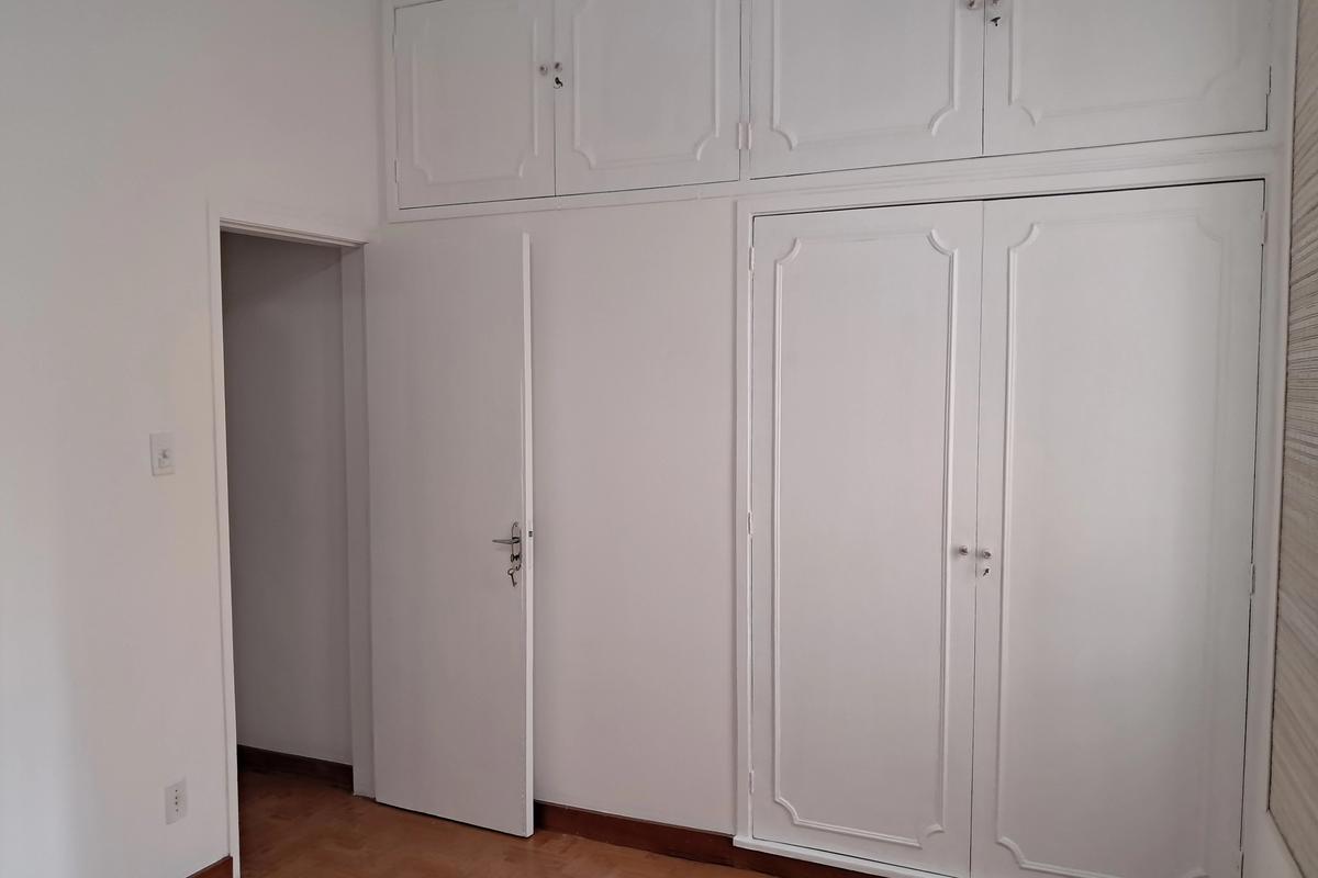 Charmoso apartamento de fundos com 122m2, em rua silenciosa e arborizada. — foto 7