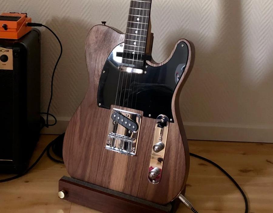 Gitarr nr 1 — det första OneOfGuitars-instrumentet