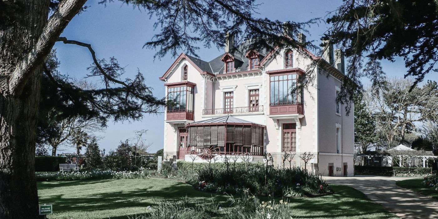 A house with a big garden