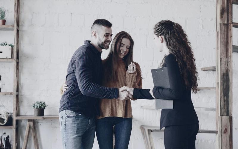 What Is a Buyer's Agent and How Is It Different from a Real Estate Agent?
