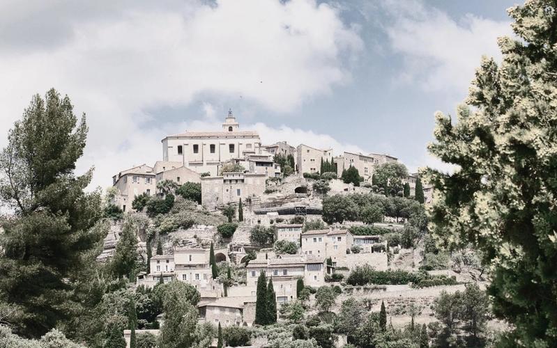 Buying Property in the Luberon: The Ultimate Guide for International Buyers
