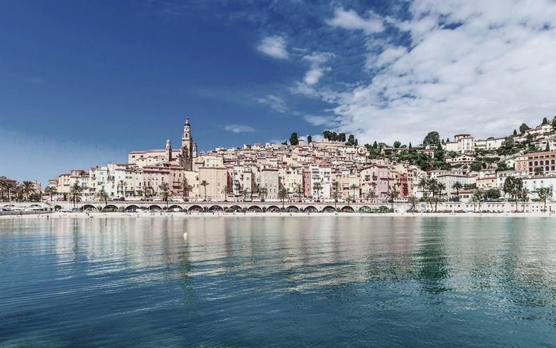 Côte d'Azur Real Estate: Understanding the Market from Cannes to Saint-Tropez