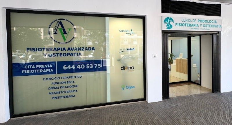 Clínica de Fisioterapia y Osteopatía Adolfo Vega en Ollerías / Santa Marina