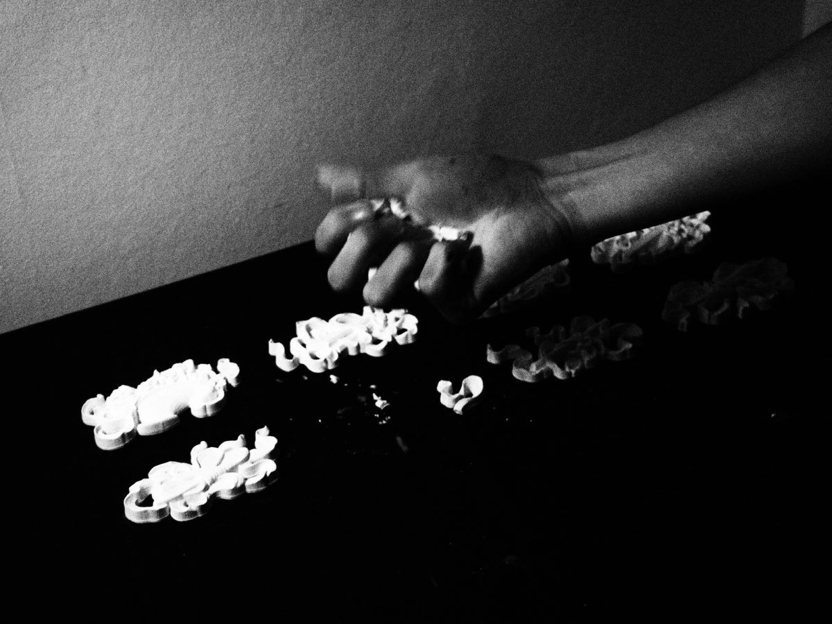 TRACES OF ILLUSIONS: EIGHT IMMORTALS RECAST, A MYTH REASSEMBLED IN DUST AND DOUBT