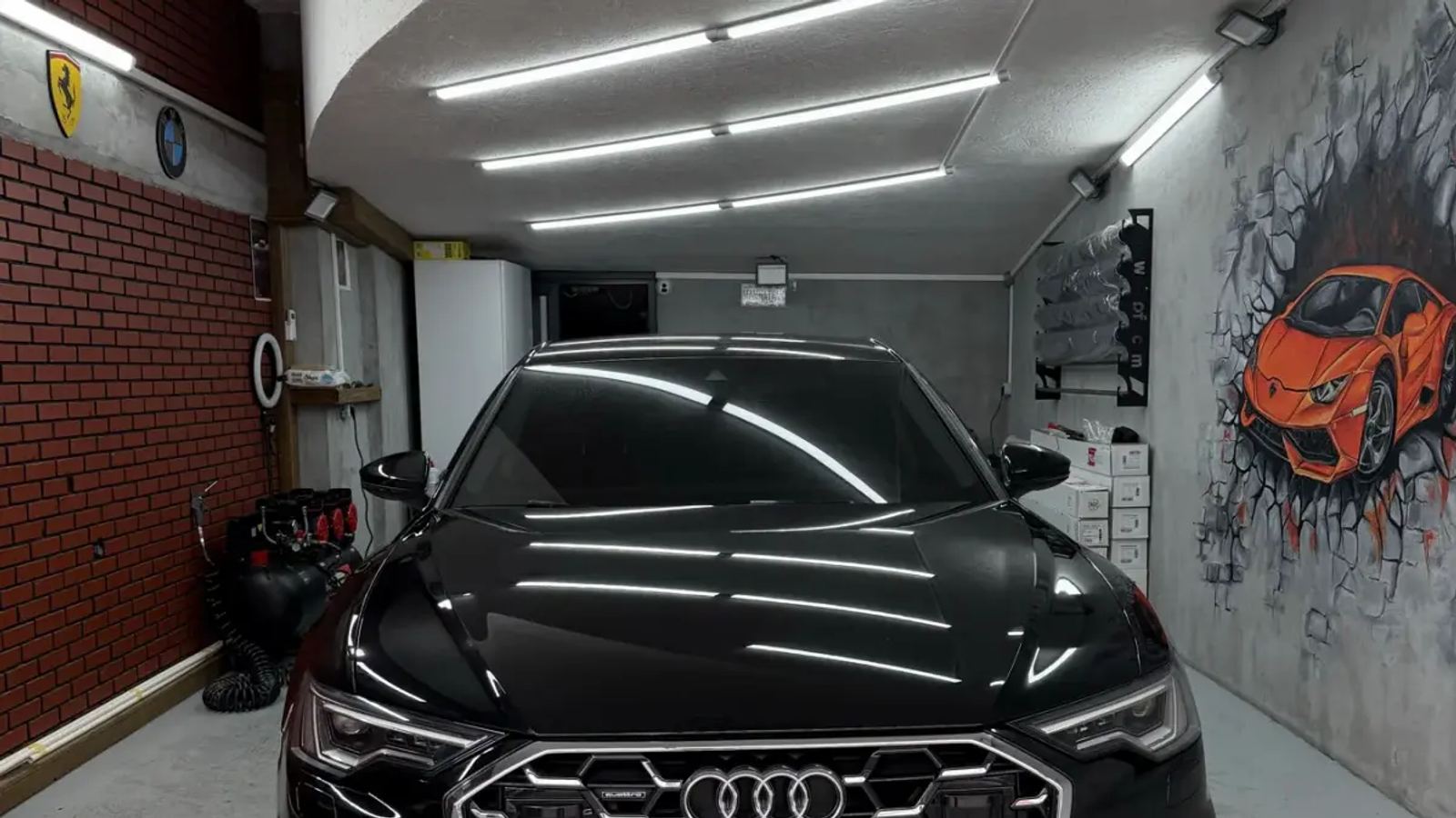 Audi A6'nın ön bölümünde panel bazlı PPF uygulaması