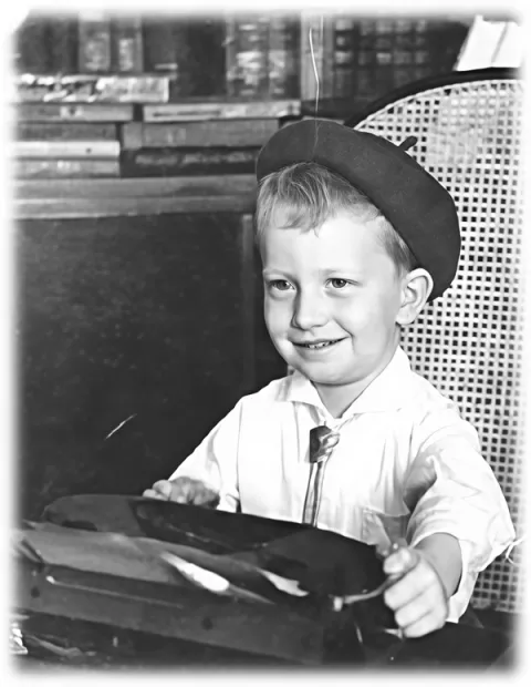 В 1931 году семья вернулась в Баку