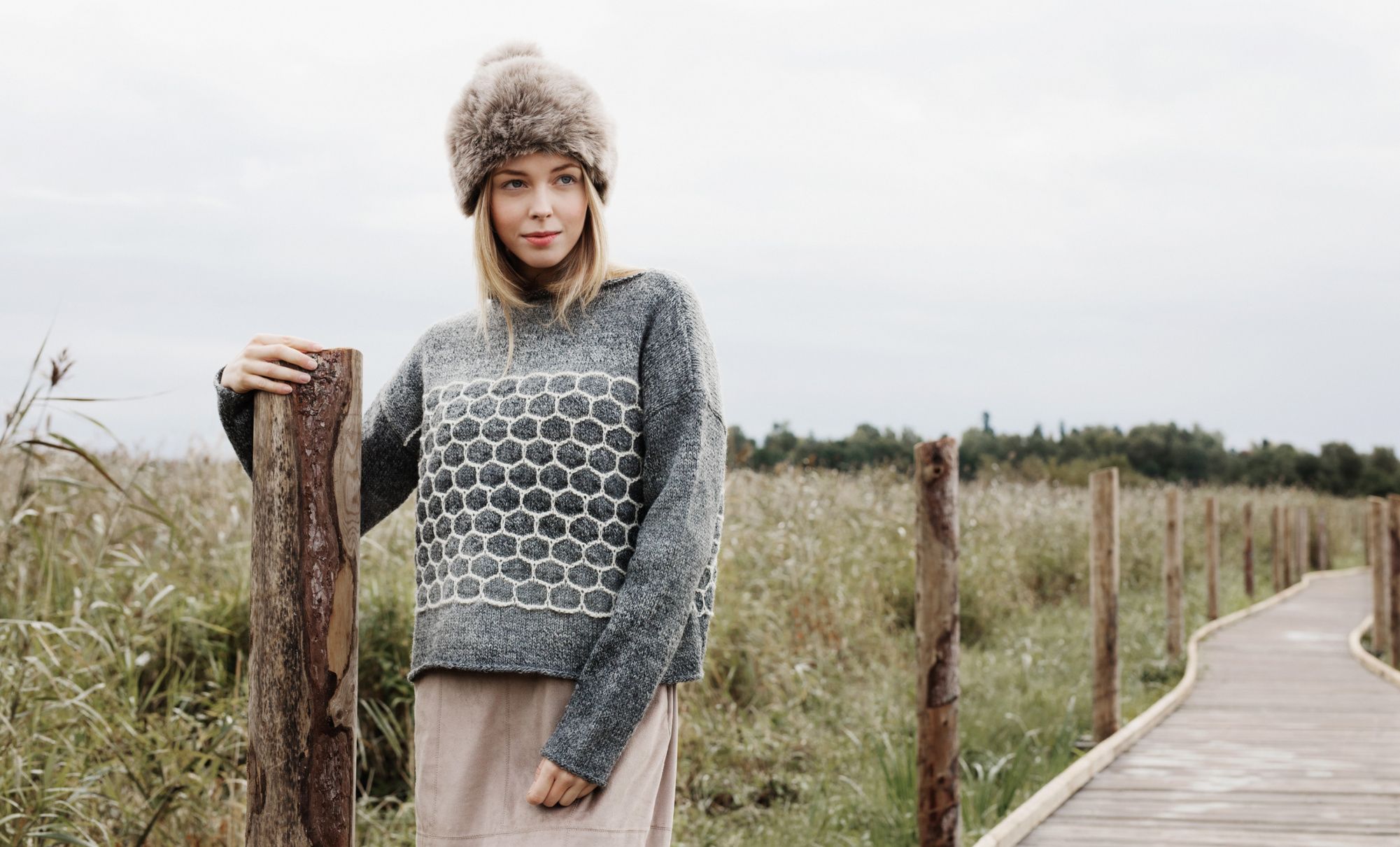 Naisen kohoneulepusero Novita Nordic Wool Flow ja Nordic Wool Example 2