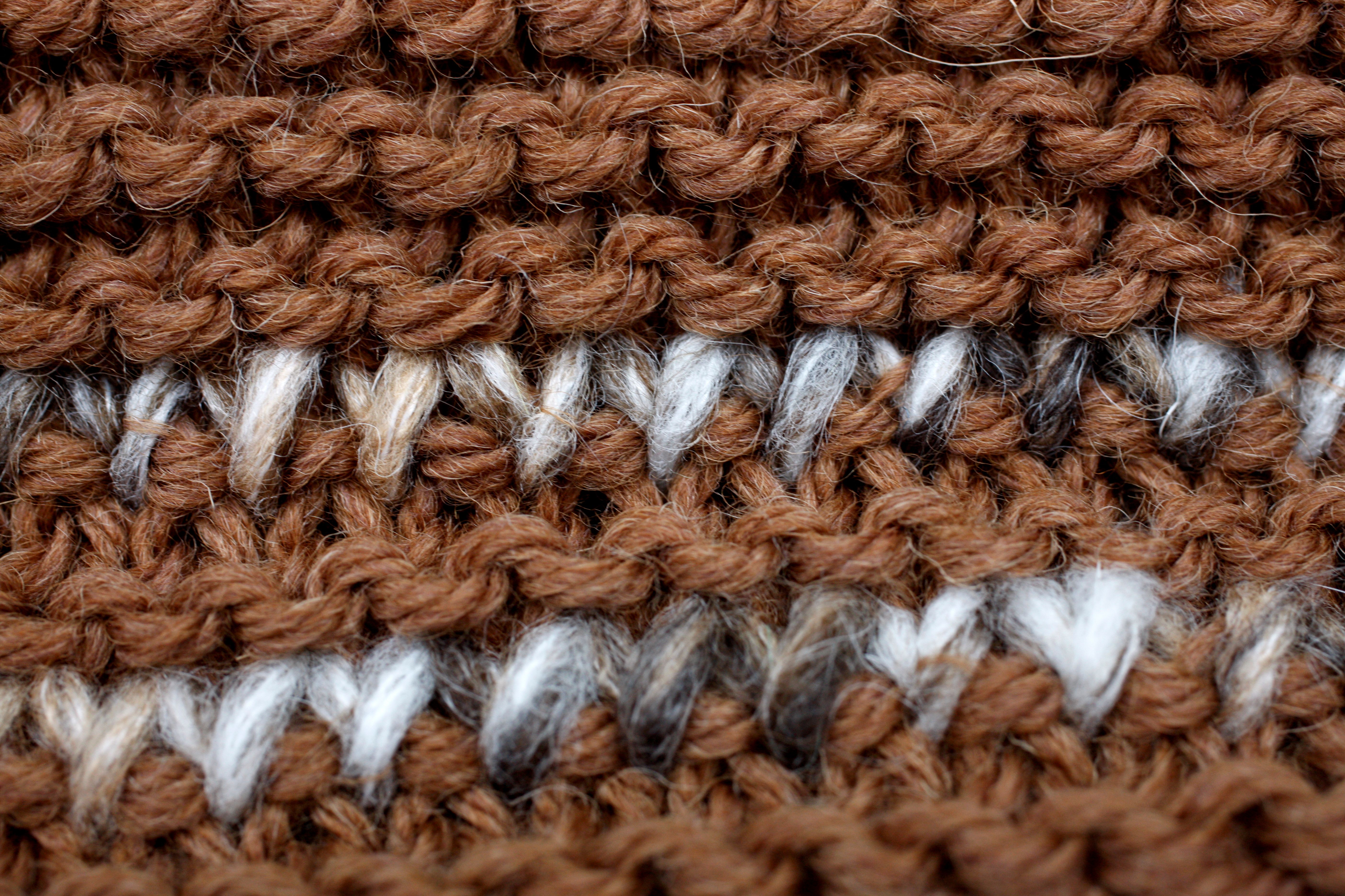 Naisen hapsureunainen neulejakku Instruction 8