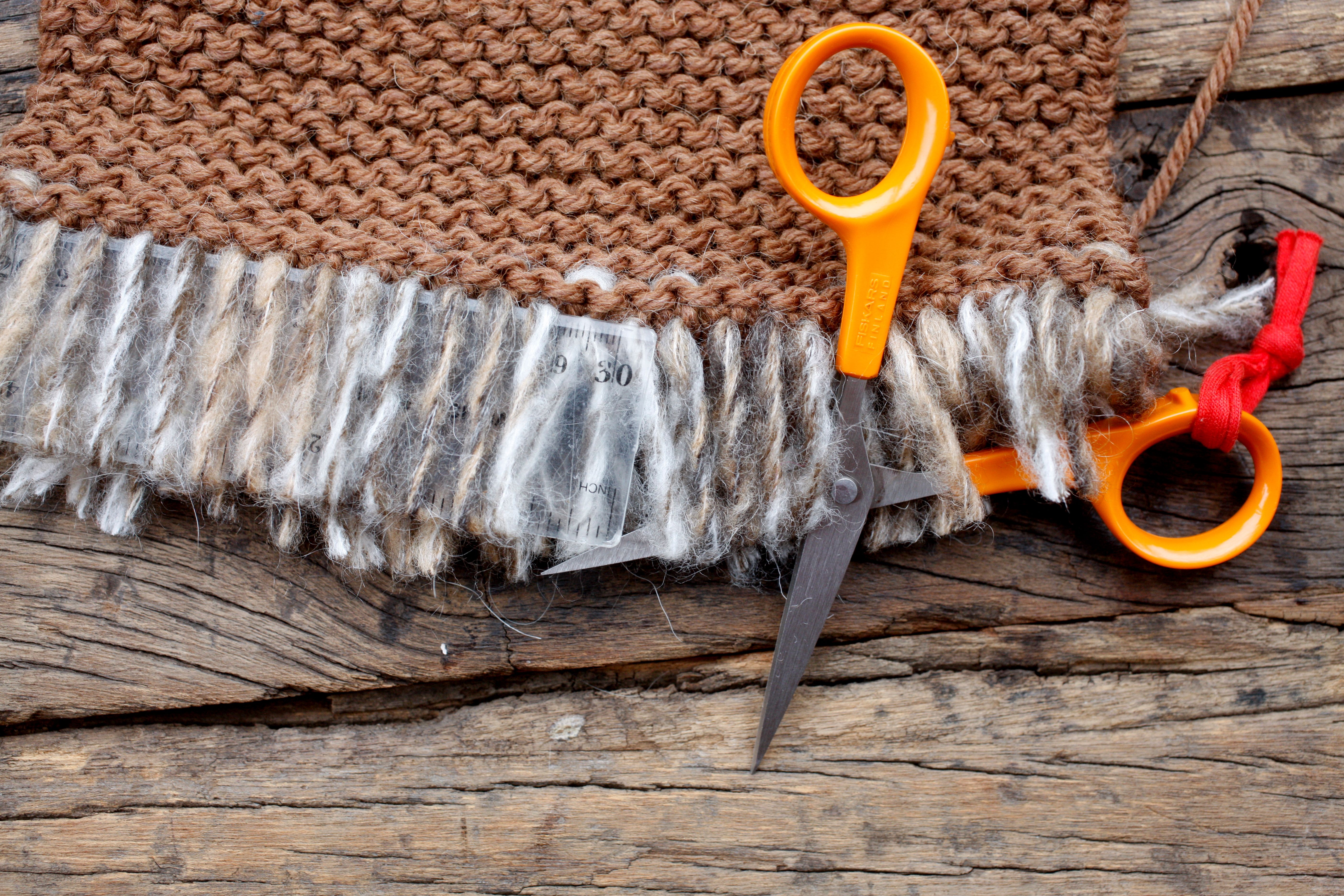 Naisen hapsureunainen neulejakku Instruction 6