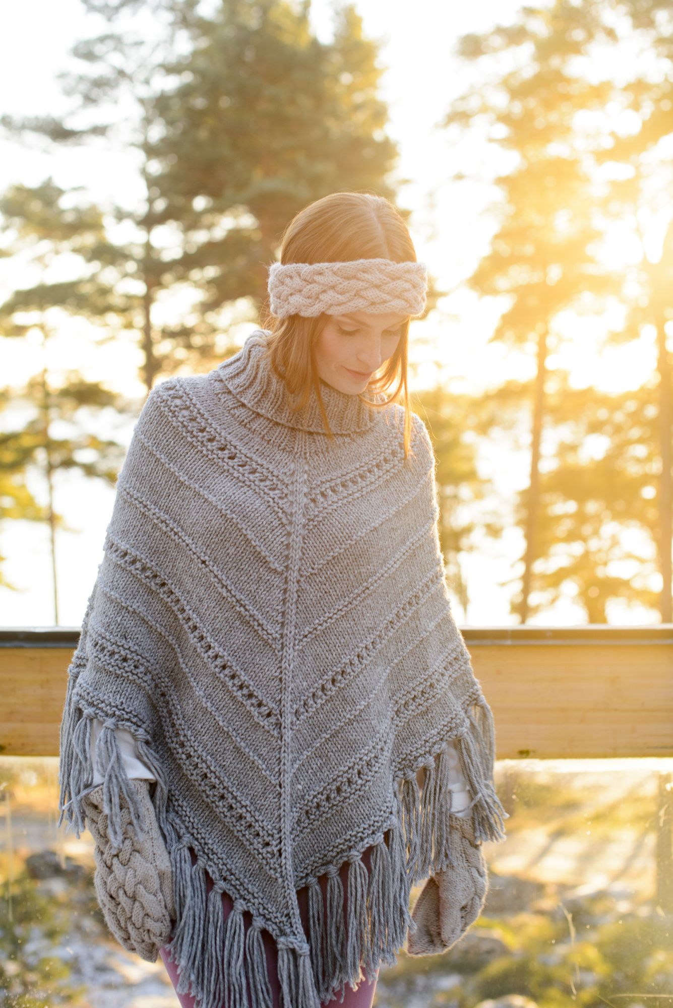 Women's Knitted Poncho Novita Isoveli Example 1