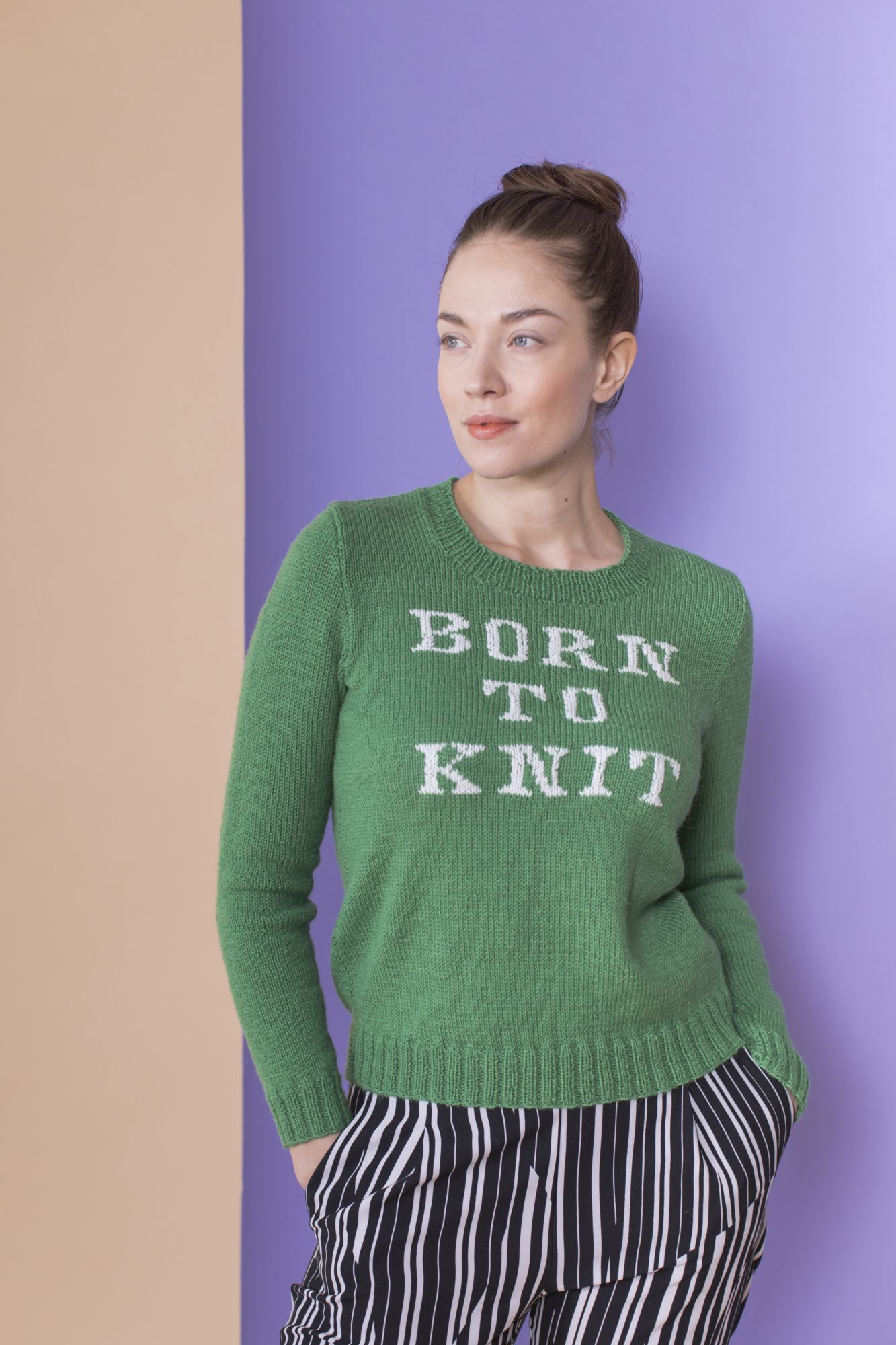 Naisen 'Born to knit' -neulepusero