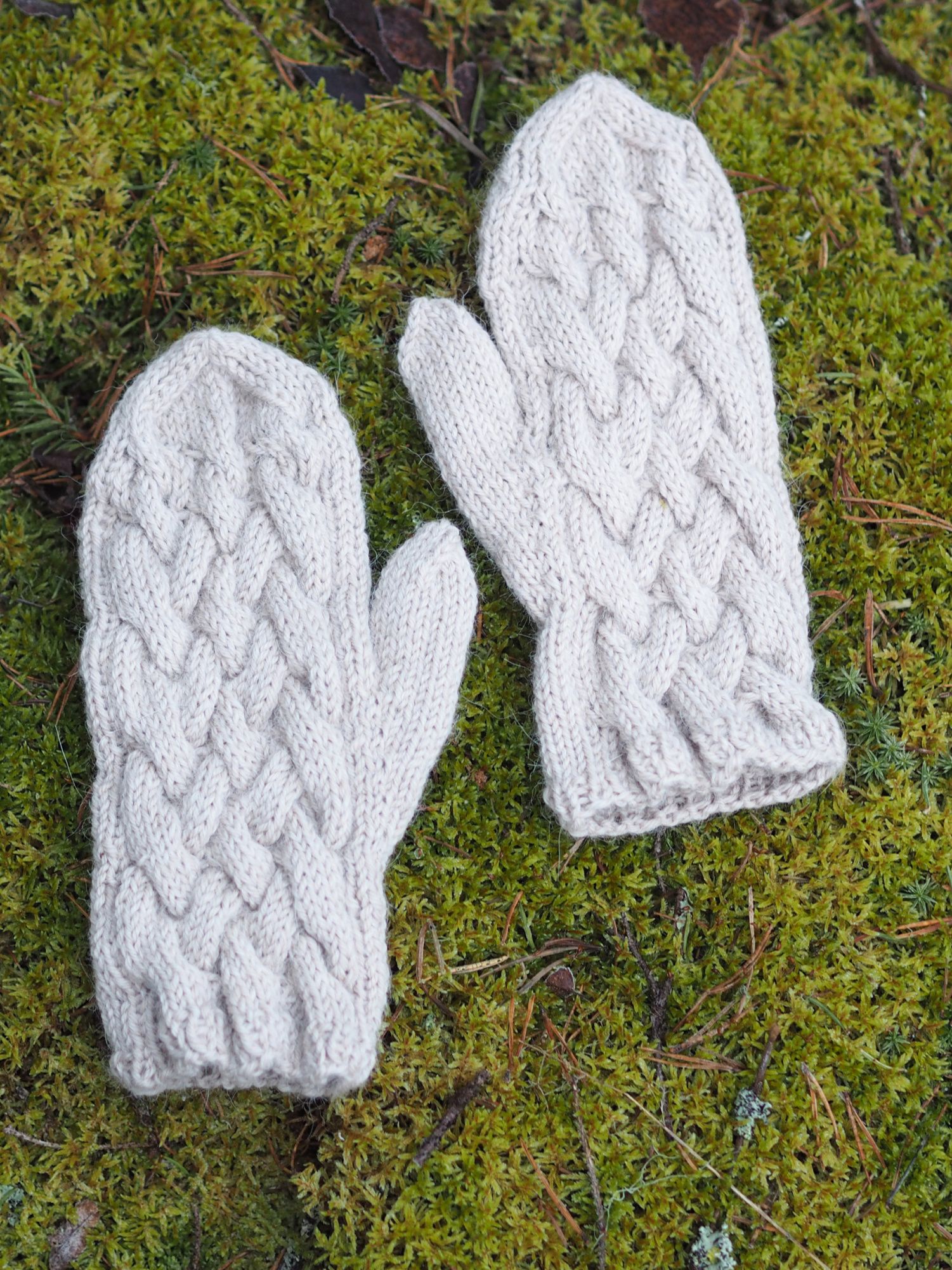 Cabled Mittens Novita Alpaca Wool Example 2