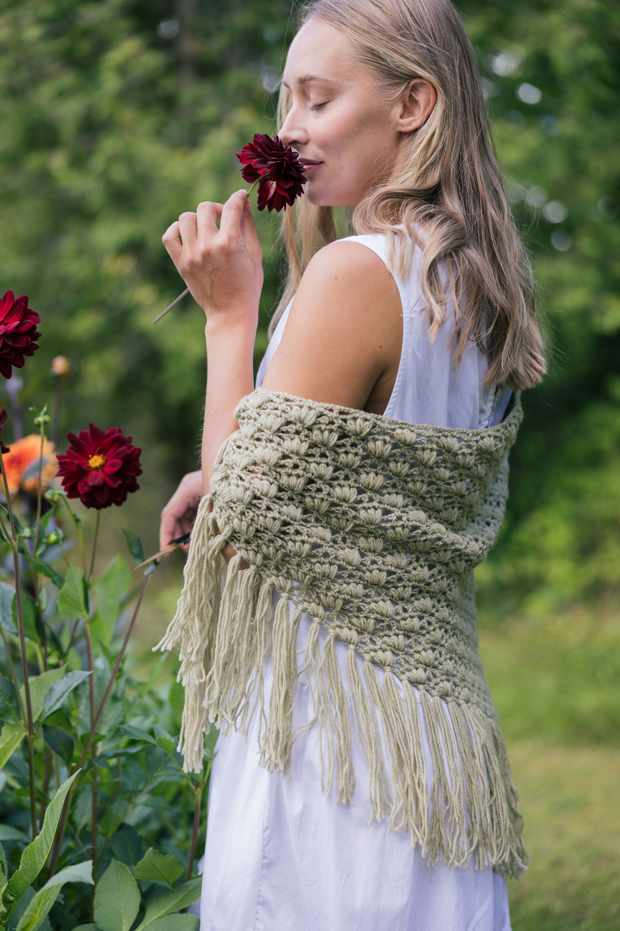 Daalia- virkattu huivi Example 3