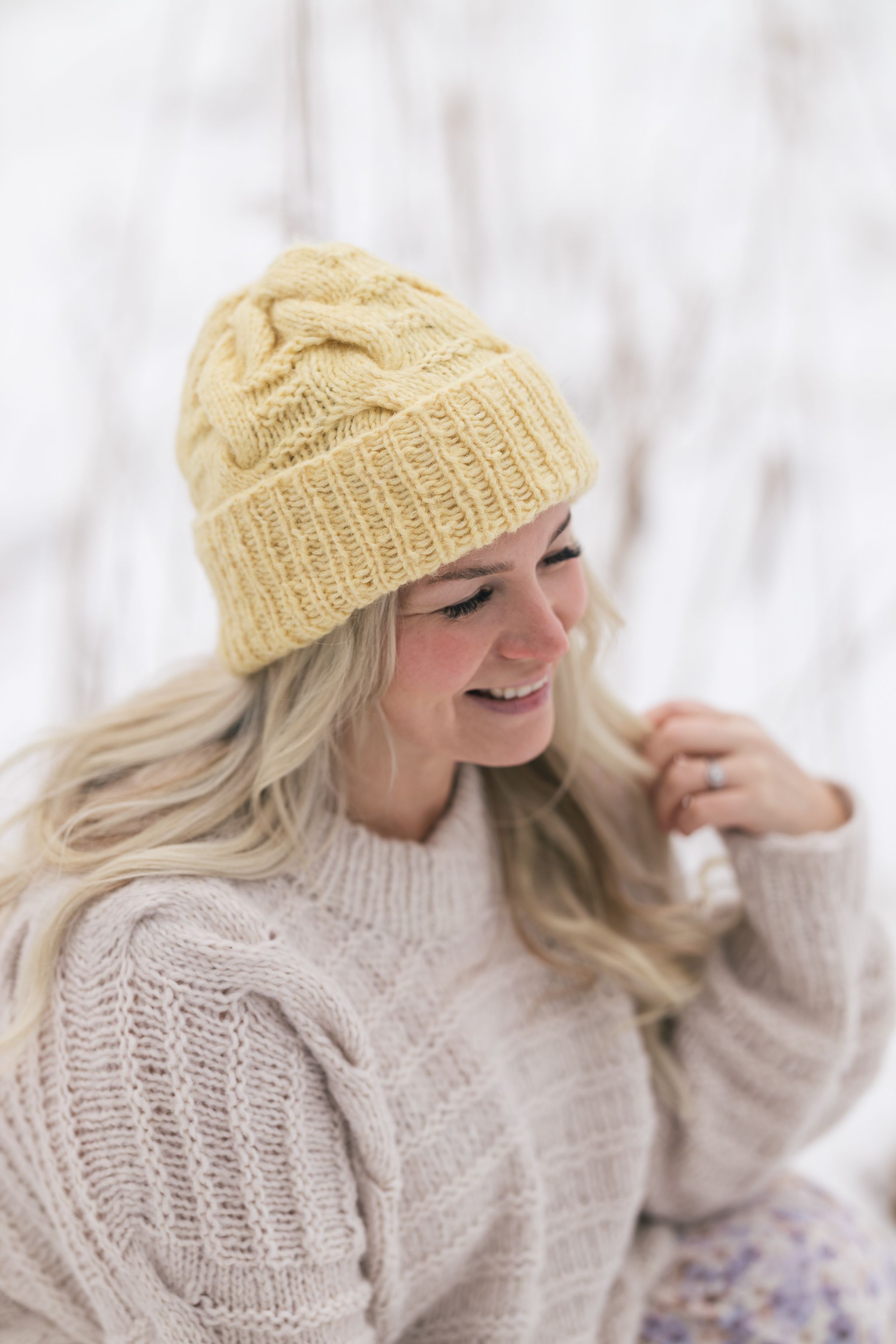 Novita Halaus x Poolaknits: Soave beanie Example 3