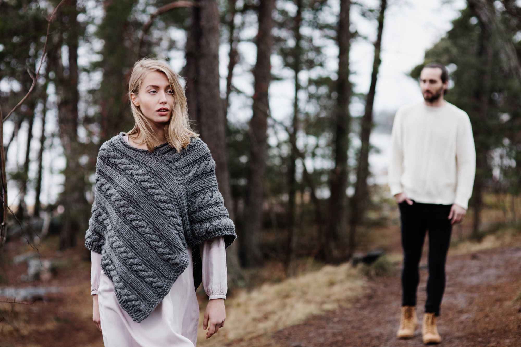 Neulottu poncho Novita Nordic Wool Example 2